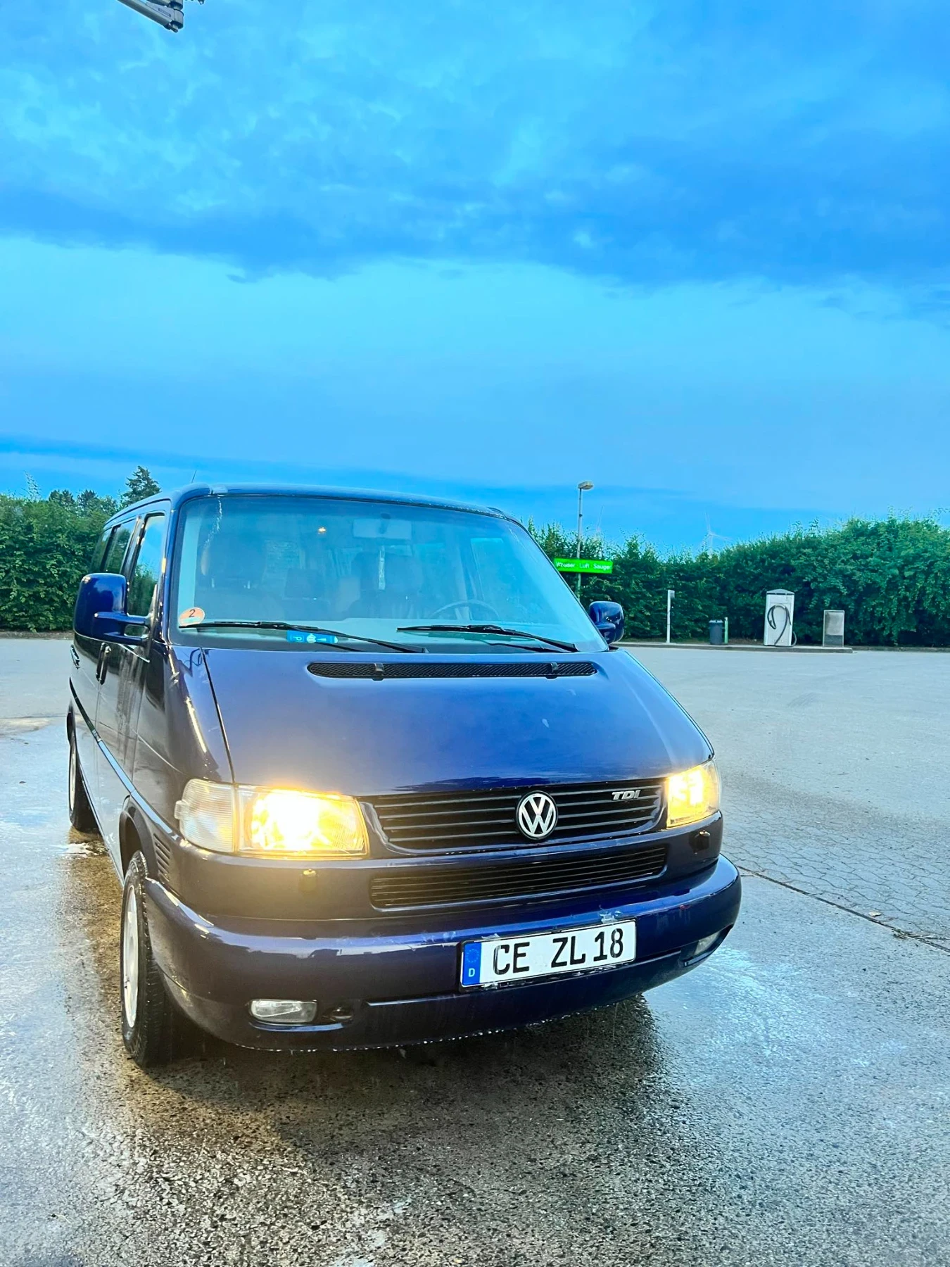 VW Transporter Мулти Ван - изображение 2