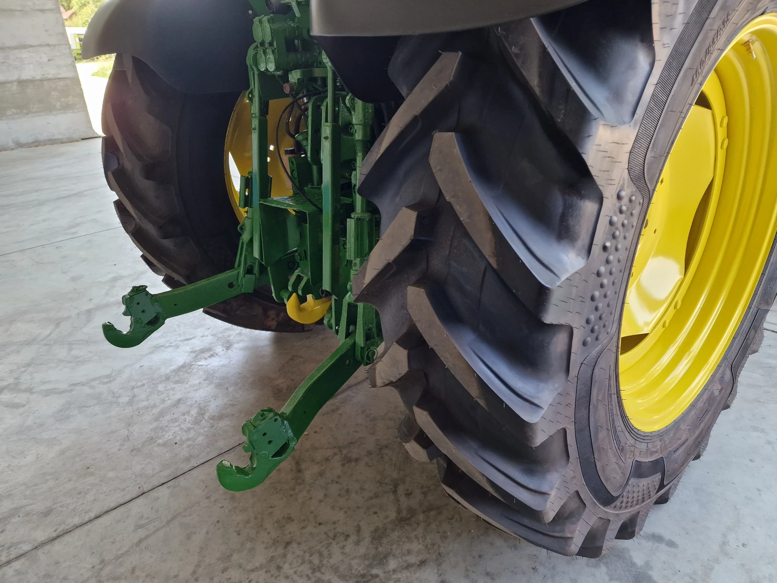 Трактор John Deere 6320 - изображение 9