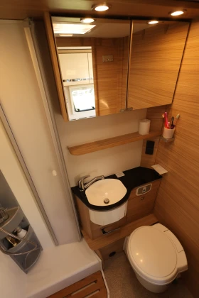 Кемпер Dethleffs Globebus i6, снимка 10