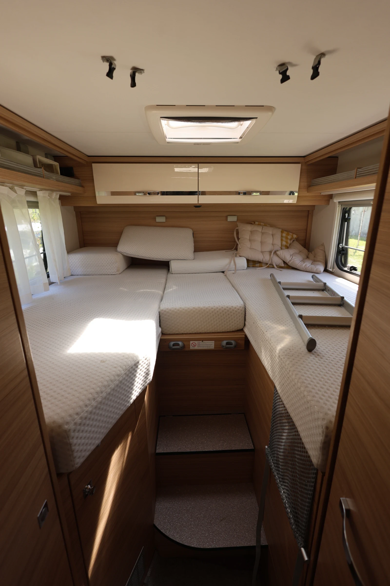 Кемпер Dethleffs Globebus i6, снимка 3 - Каравани и кемпери - 54341121