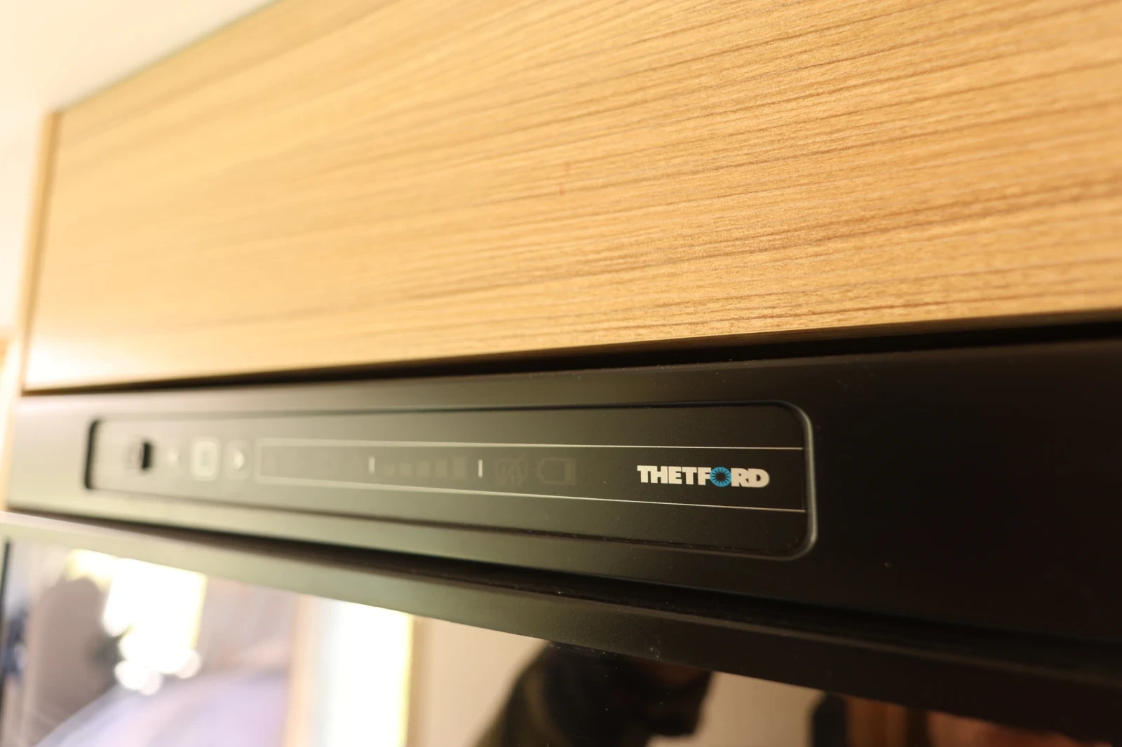 Кемпер Dethleffs Globebus i6, снимка 15 - Каравани и кемпери - 54341121