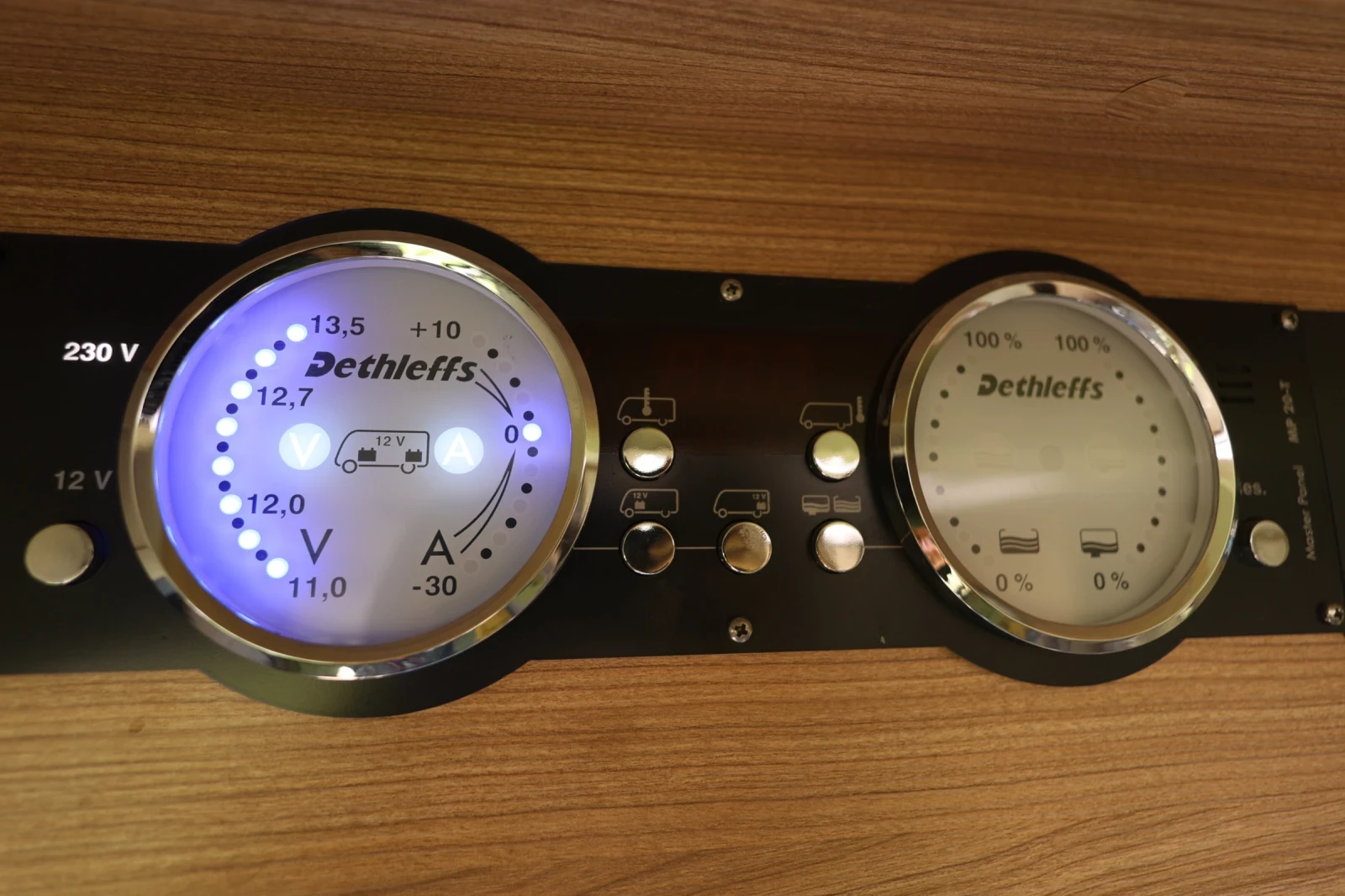 Кемпер Dethleffs Globebus i6, снимка 14 - Каравани и кемпери - 54341121