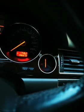 Audi A8 4.2 quatro | Mobile.bg    2