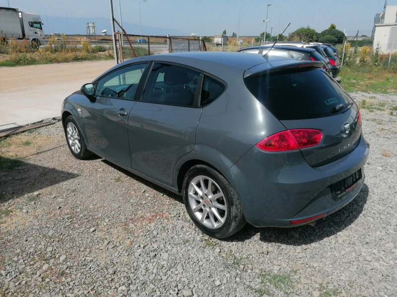 Seat Leon 1.6 LPG , снимка 5 - Автомобили и джипове - 46304441