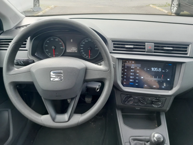 Seat Ibiza 1.0 i, снимка 8 - Автомобили и джипове - 47493039