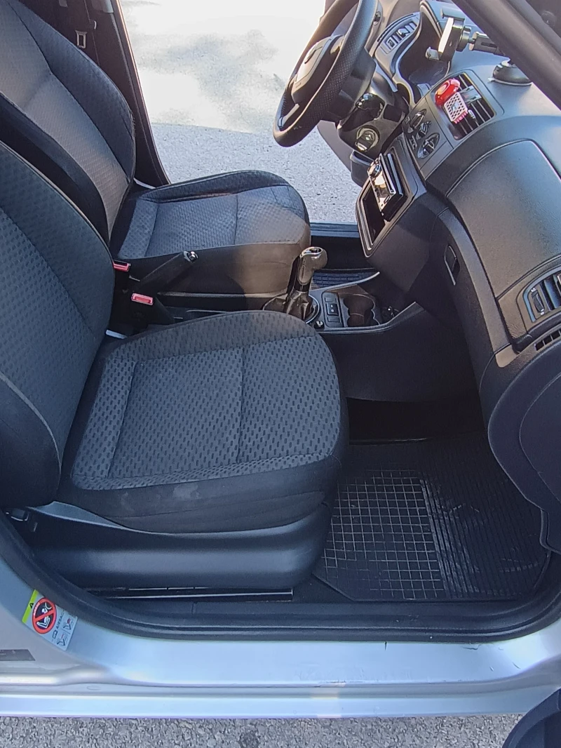 Skoda Fabia TDI, снимка 7 - Автомобили и джипове - 52130775