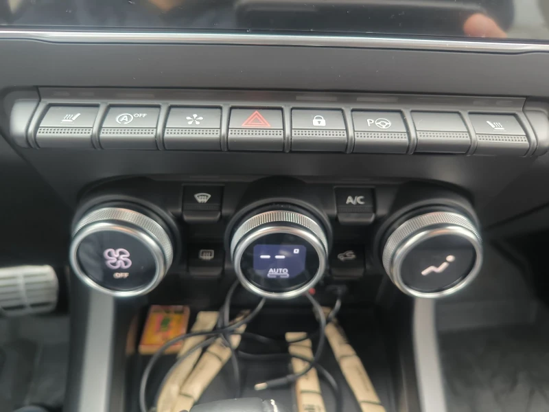 Renault Arkana 1.3 Mild Hybrid , снимка 16 - Автомобили и джипове - 52681474