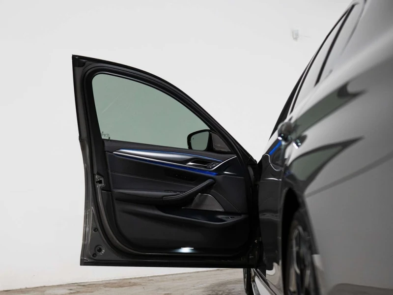 BMW 540 * xDrive * CARFAX * ЦЕНА ДО БГ, снимка 11 - Автомобили и джипове - 53306205