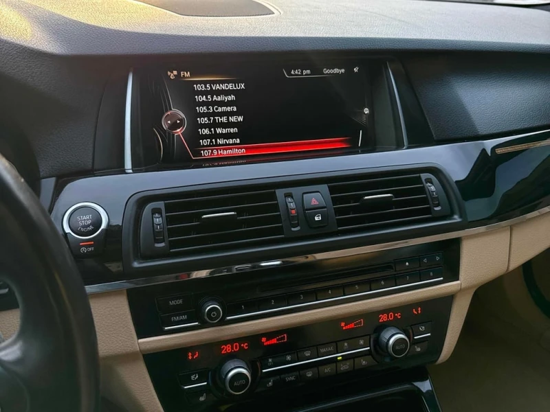 BMW 528 xDrive * М ПАКЕТ* СЛЕДЕНЕ НА ЛЕНТИ* ШИБИДАХ, снимка 9 - Автомобили и джипове - 53382276