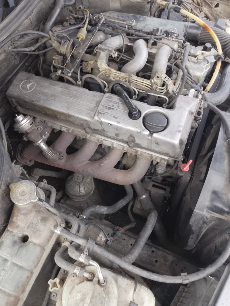 Mercedes-Benz 124, снимка 5 - Автомобили и джипове - 53513709