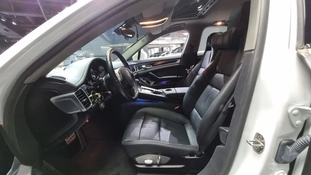 Porsche Panamera AWD | Кожен салон | Обдухване | ECS окачване | , снимка 9 - Автомобили и джипове - 54672184