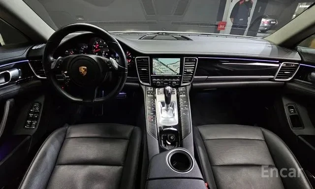 Porsche Panamera AWD | Кожен салон | Обдухване | ECS окачване | , снимка 8 - Автомобили и джипове - 54672184