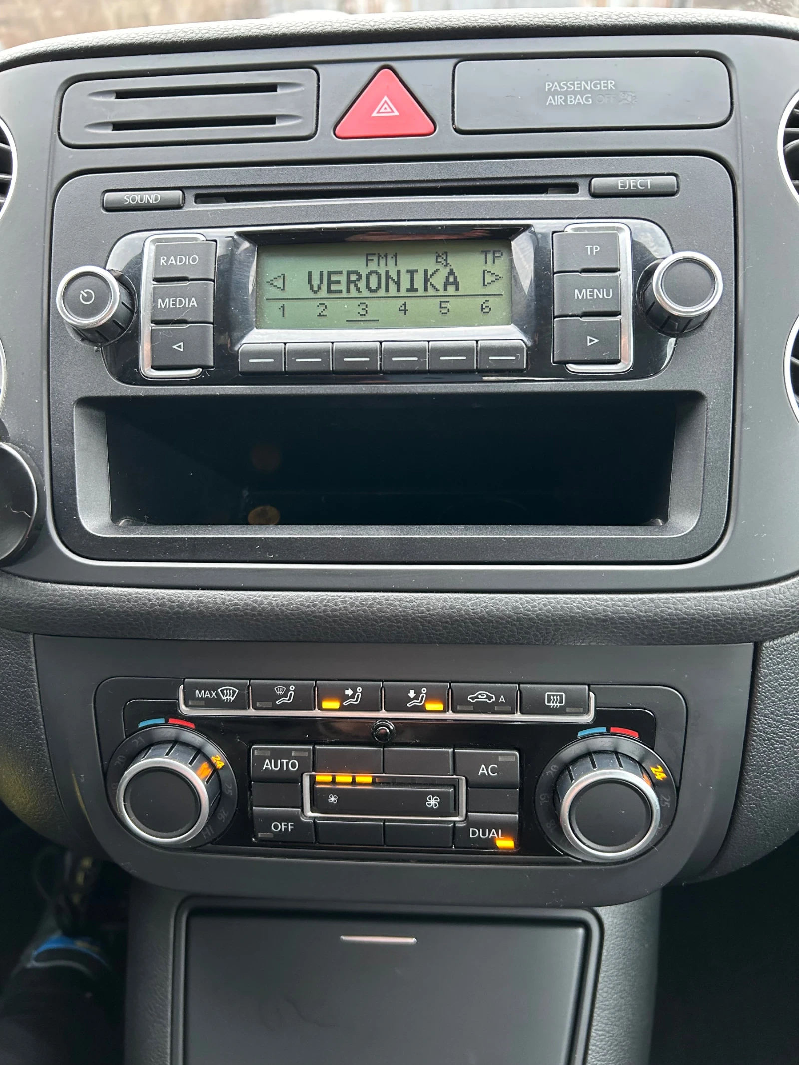 VW Golf Plus 1.6 TDI EURO 5A | Mobile.bg — изображение 15