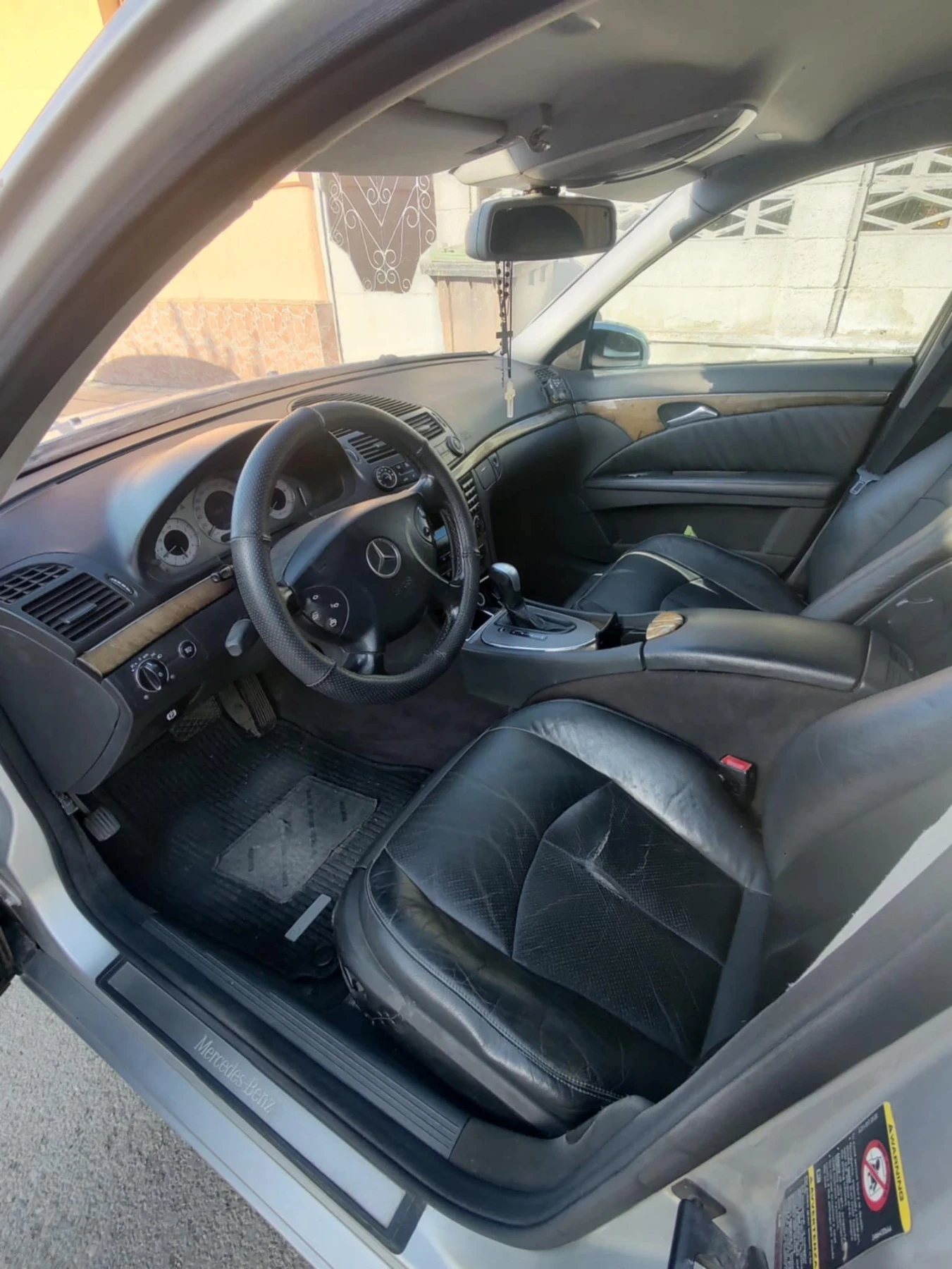 Mercedes-Benz E 270  - изображение 7