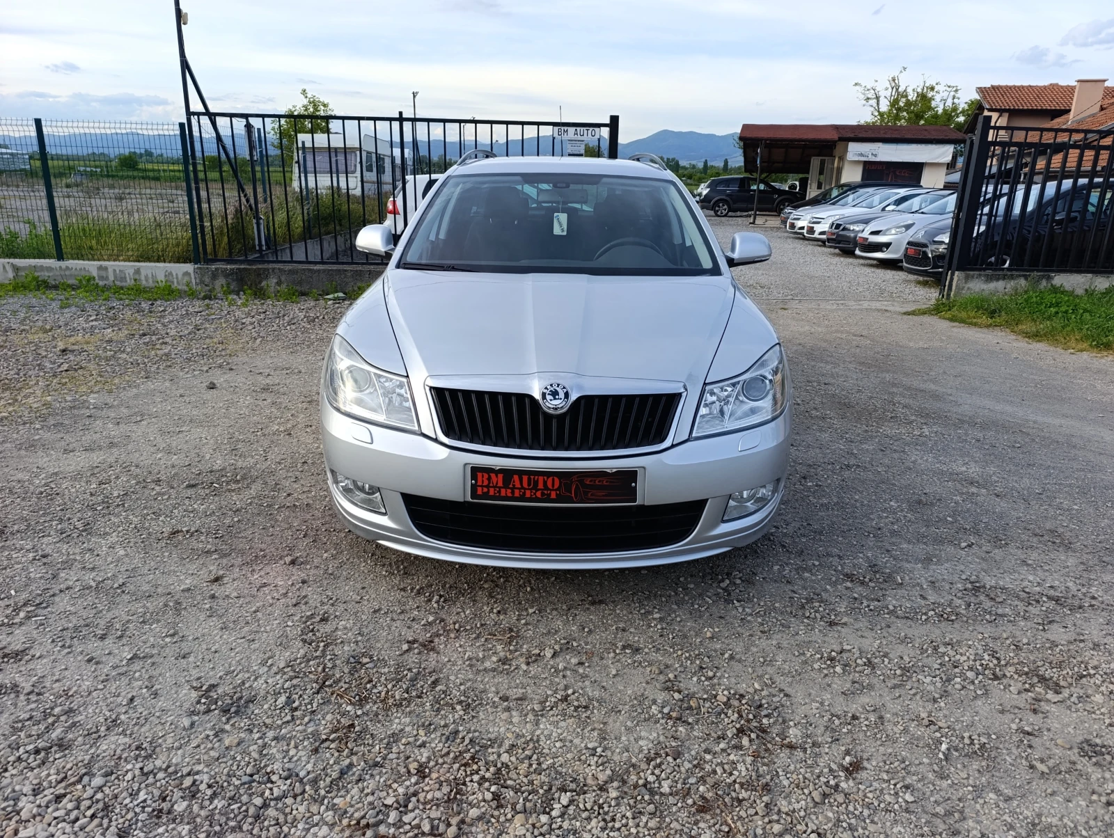 Skoda Octavia 1.4i-122кс.-БЕНЗИН - изображение 2