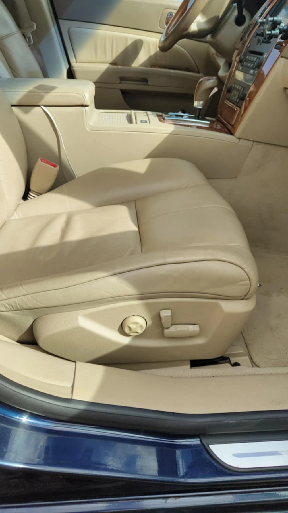 Cadillac STS  - изображение 9