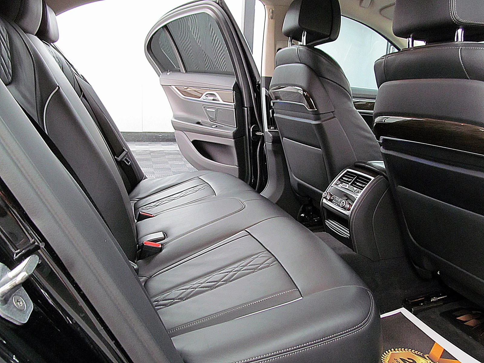 BMW 750 Xdrive/START STOP/!Keyless Go/GERMANY/ЛИЗИНГ - изображение 9