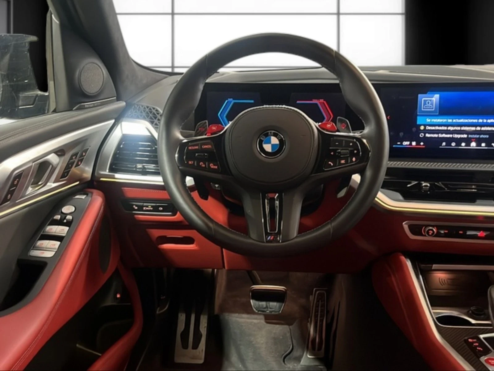 BMW XM 4.4 V8* PLUG-IN HYBRID* CARBON* B&W* HUD* �������� | Mobile.bg � ����������� 13