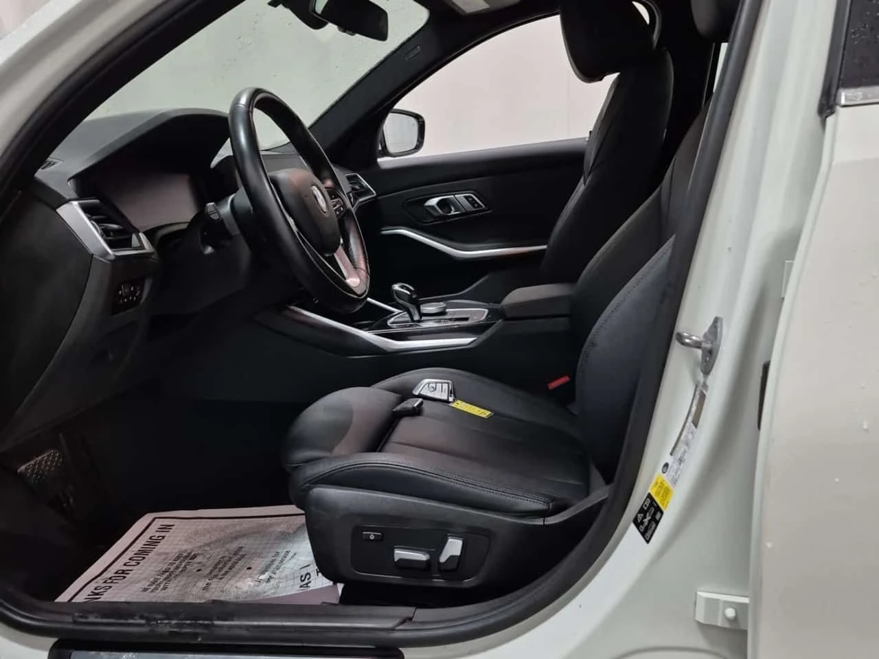 BMW 330 I XDRIVE * PANORAMA* 2 КЛЮЧА* CARFAX *  - изображение 5