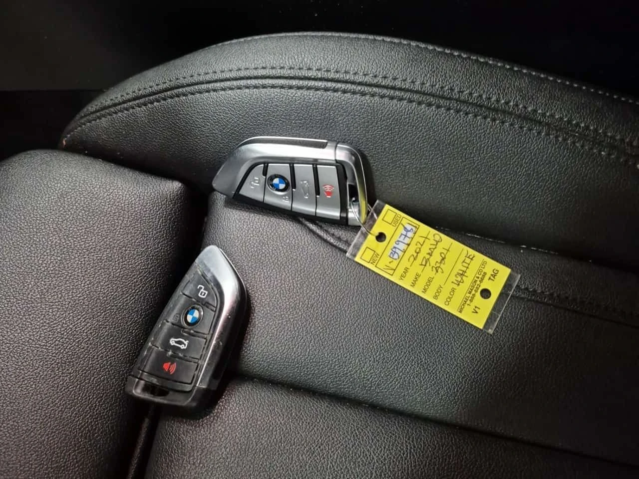 BMW 330 I XDRIVE * PANORAMA* 2 КЛЮЧА* CARFAX *  - изображение 8