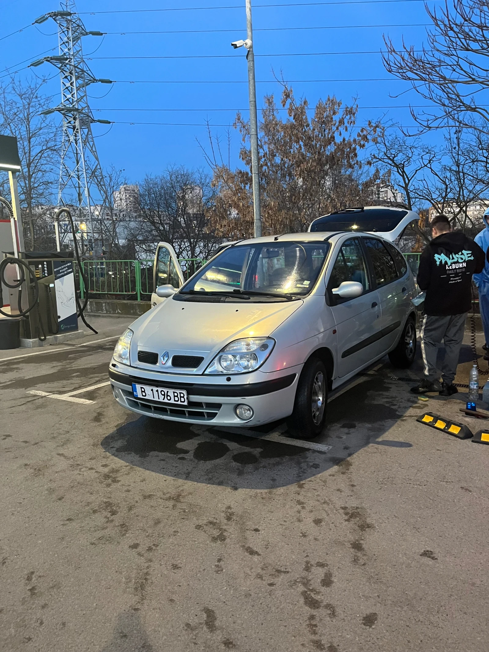 Renault Scenic, снимка 3 - Автомобили и джипове - 53808482