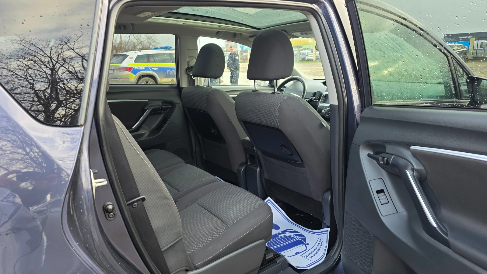 Toyota Verso УНИКАТ/FACE LIFT/7m, снимка 10 - Автомобили и джипове - 53830915