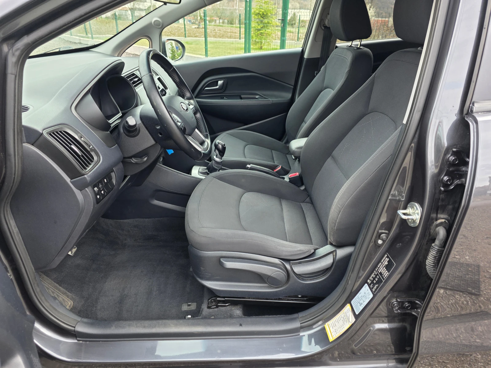 Kia Rio 1.4CRDI 159000km!, снимка 12 - Автомобили и джипове - 53898677