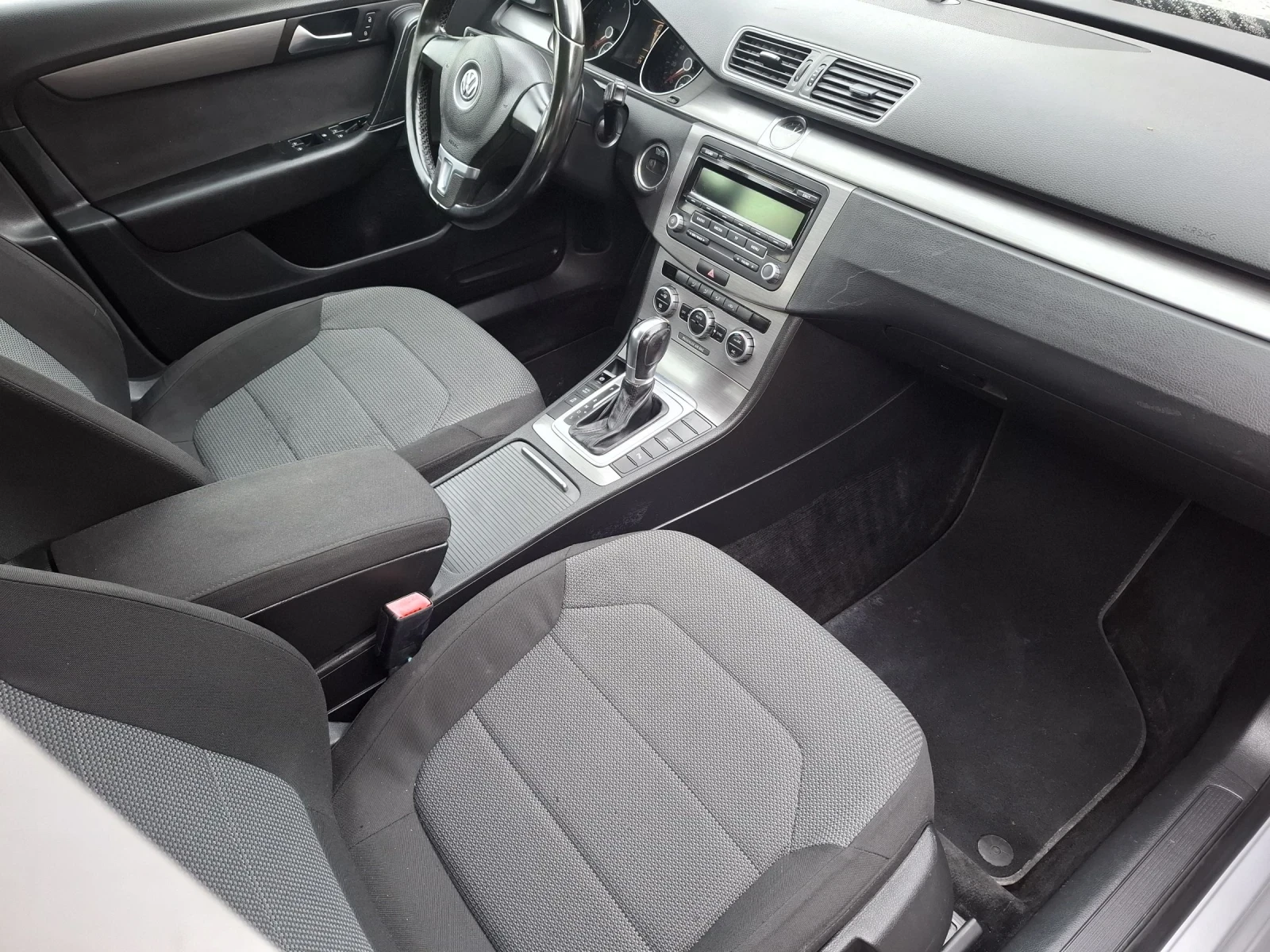 VW Passat, снимка 11 - Автомобили и джипове - 54169803