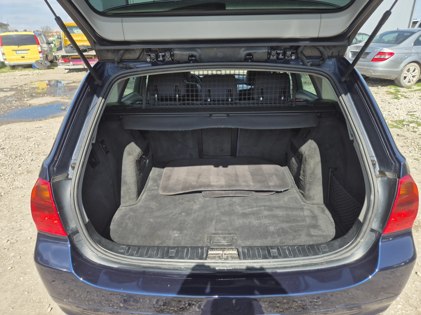 BMW 330, снимка 15 - Автомобили и джипове - 54175669