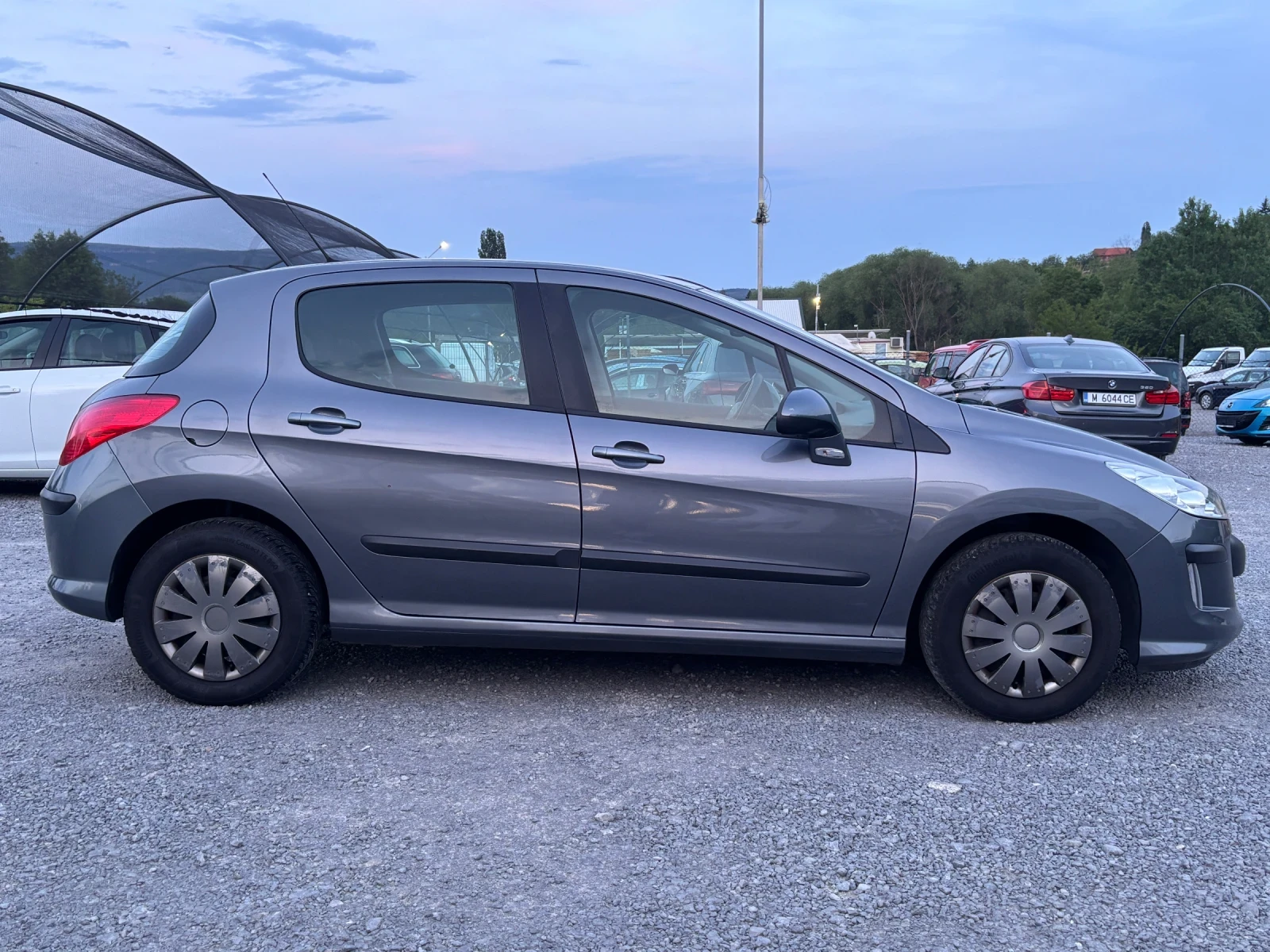 Peugeot 308 1.4 i, снимка 7 - Автомобили и джипове - 54445855