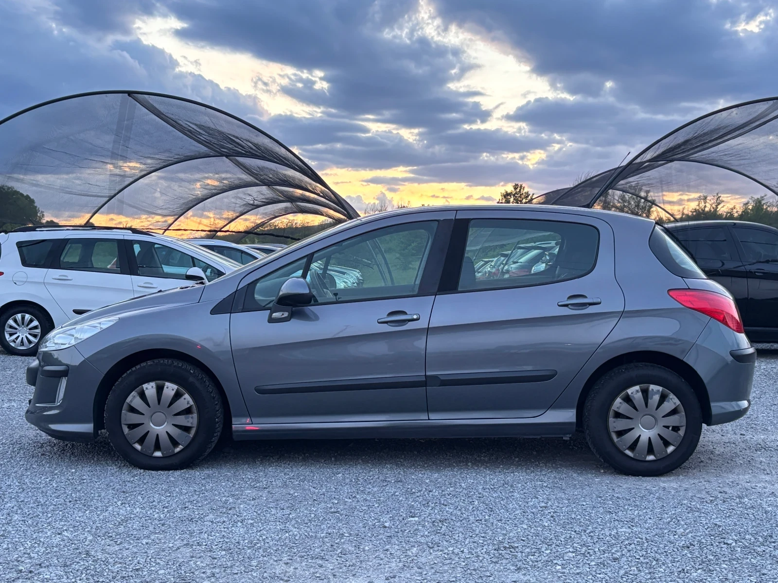 Peugeot 308 1.4 i, снимка 3 - Автомобили и джипове - 54445855
