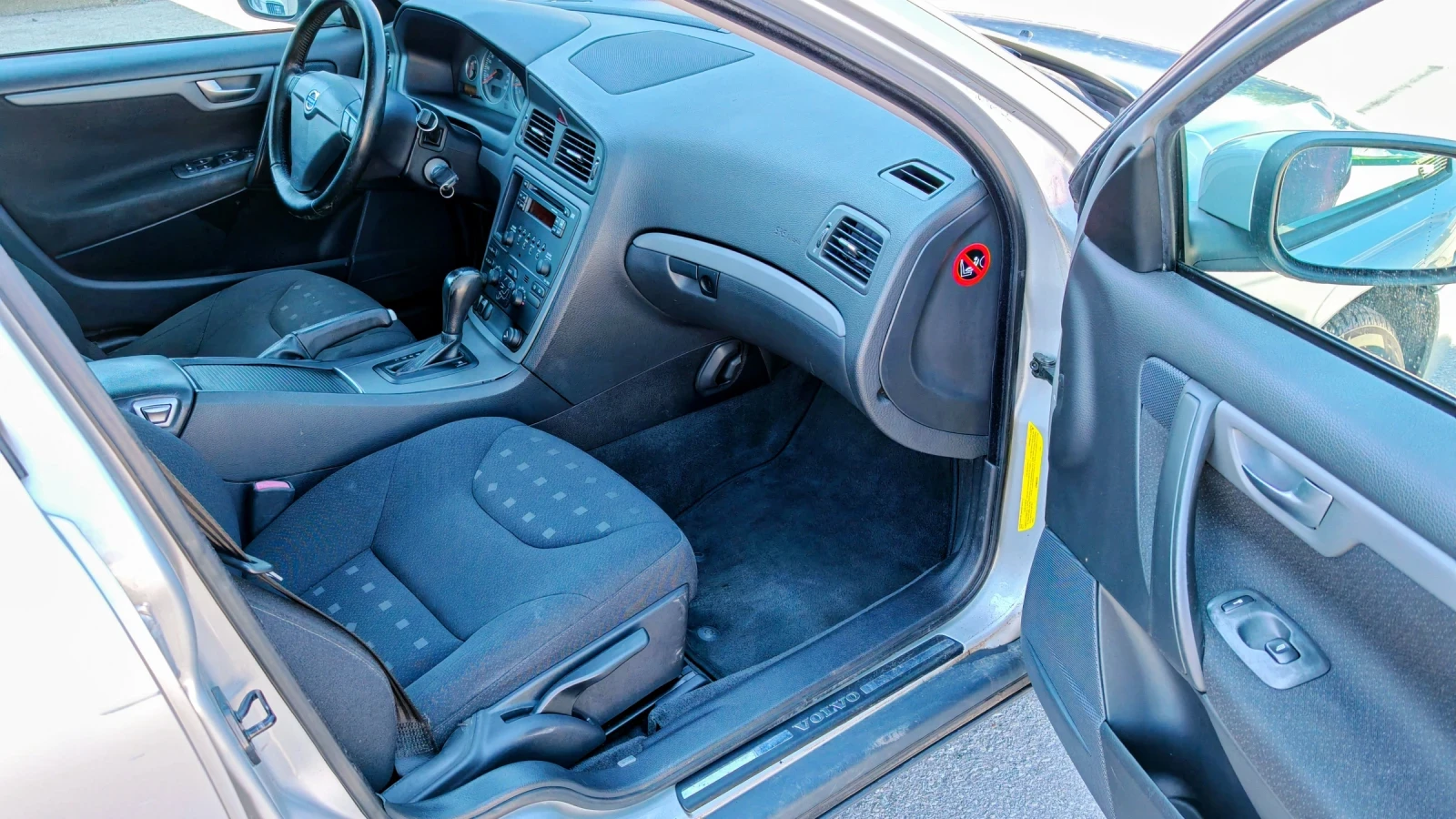 Volvo S60 2.0 Турбо 180кс Автоматик Швейцария , снимка 13 - Автомобили и джипове - 54930504