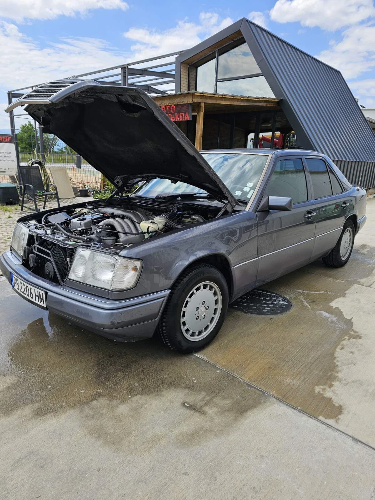 Mercedes-Benz 124