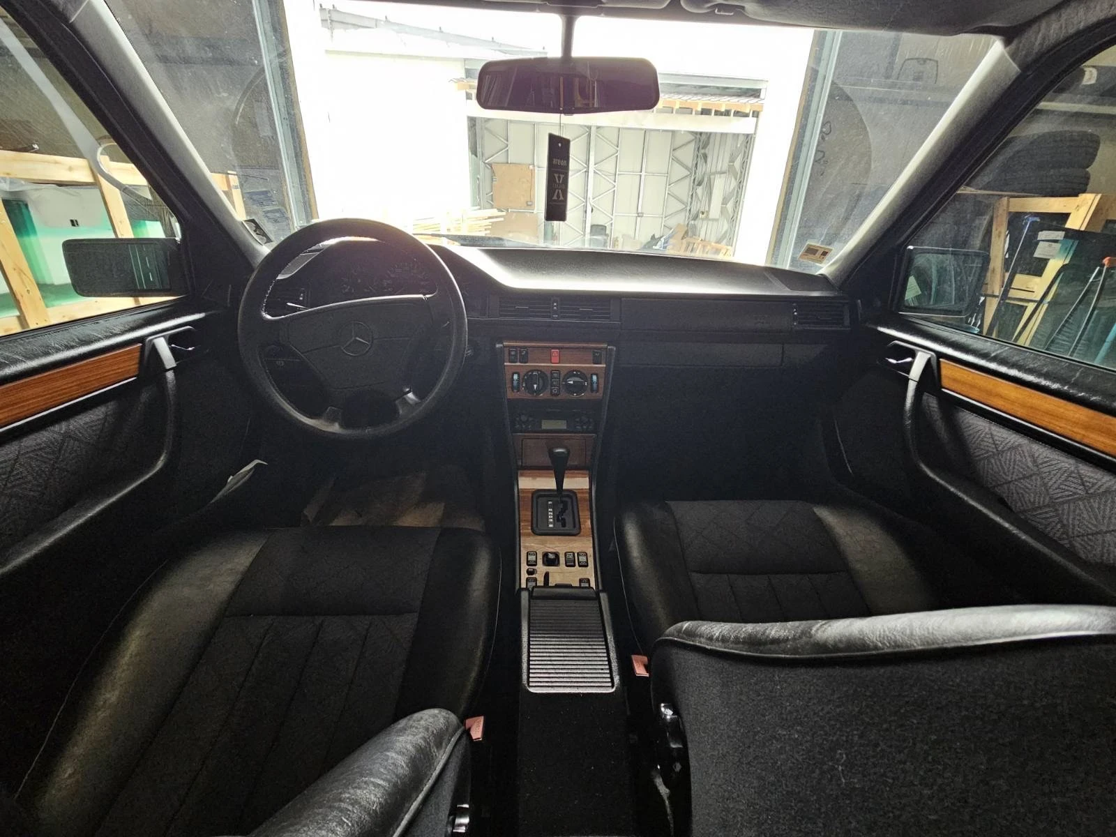 Mercedes-Benz 124, снимка 12 - Автомобили и джипове - 55075015