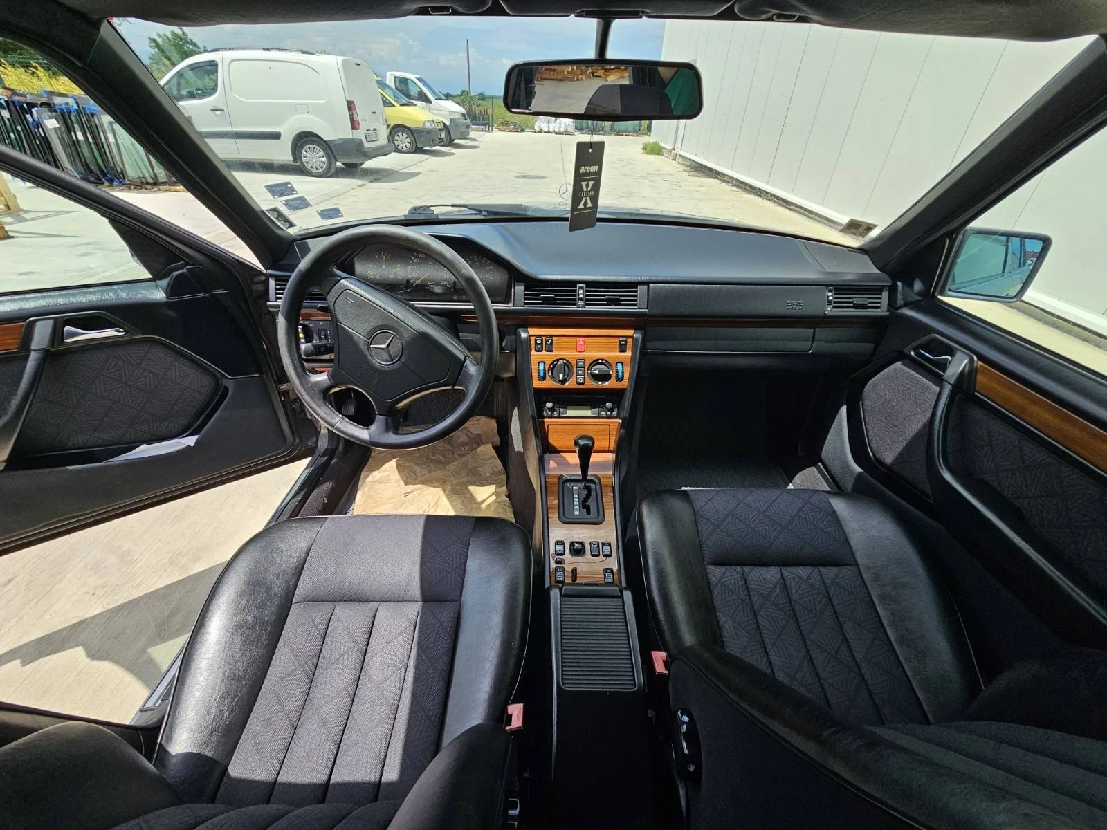 Mercedes-Benz 124, снимка 15 - Автомобили и джипове - 55075015