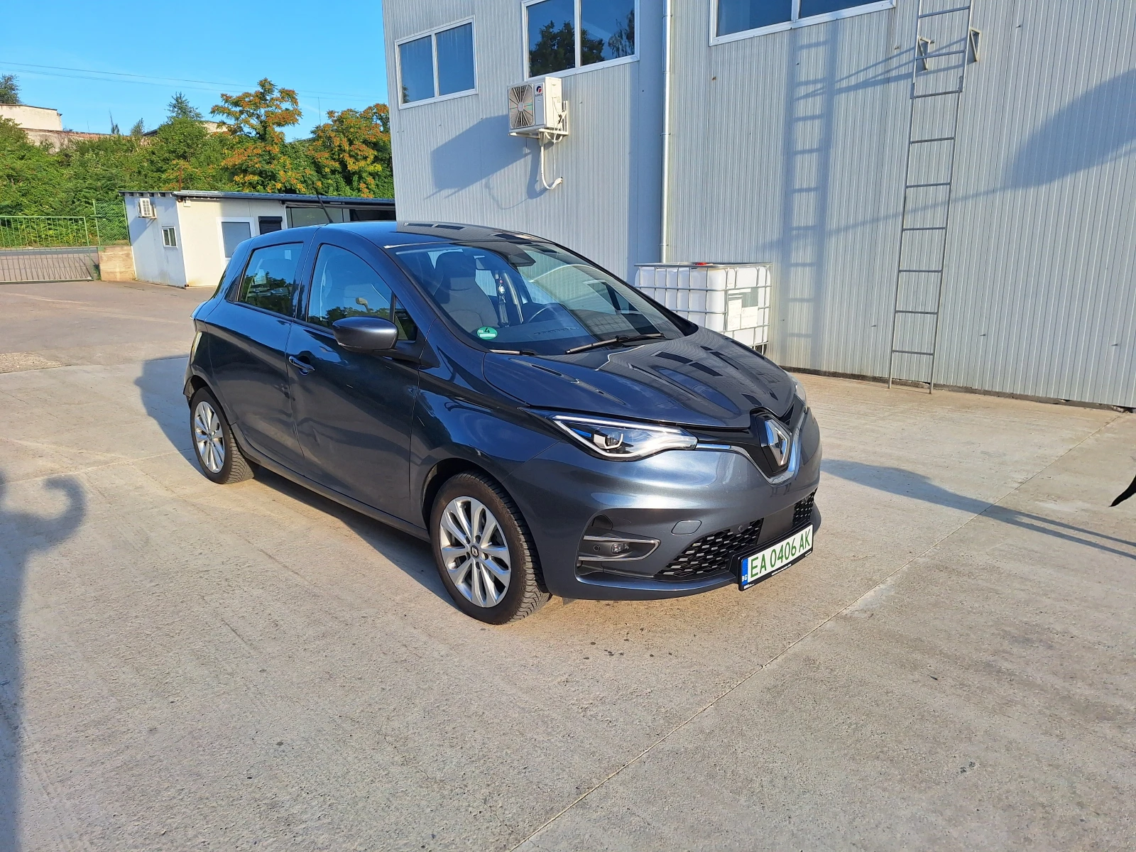 Renault Zoe, снимка 2 - Автомобили и джипове - 55313280