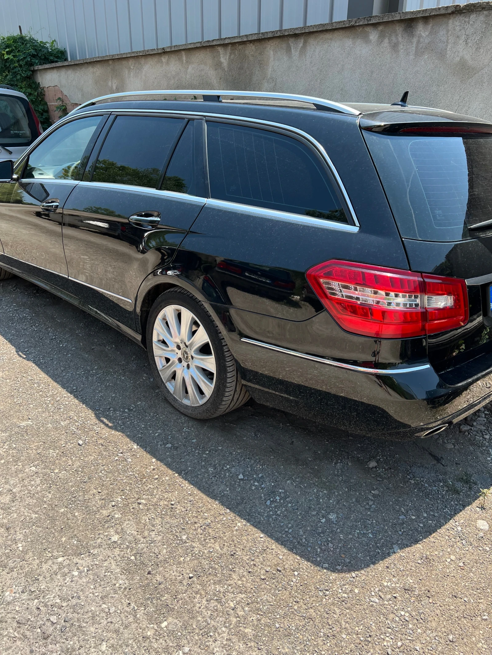 Mercedes-Benz E 350 Лек автомобил, снимка 4 - Автомобили и джипове - 55319244