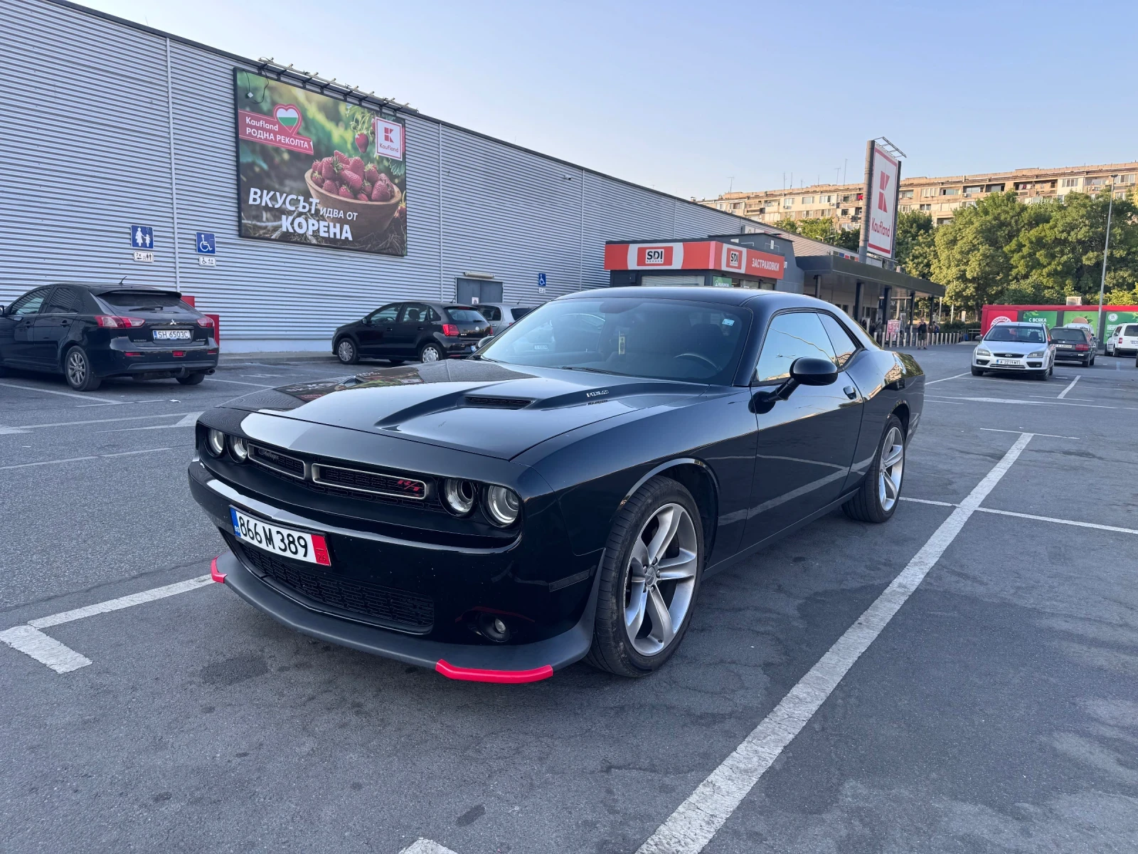 Dodge Challenger 5.7 Hemi/RT, снимка 3 - Автомобили и джипове - 55709788