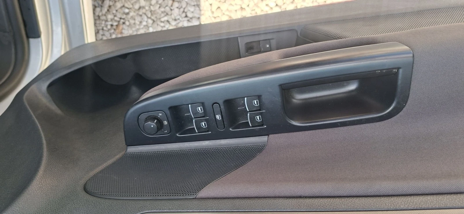 VW Golf 1.9TDI-105k.c, снимка 7 - Автомобили и джипове - 55846060