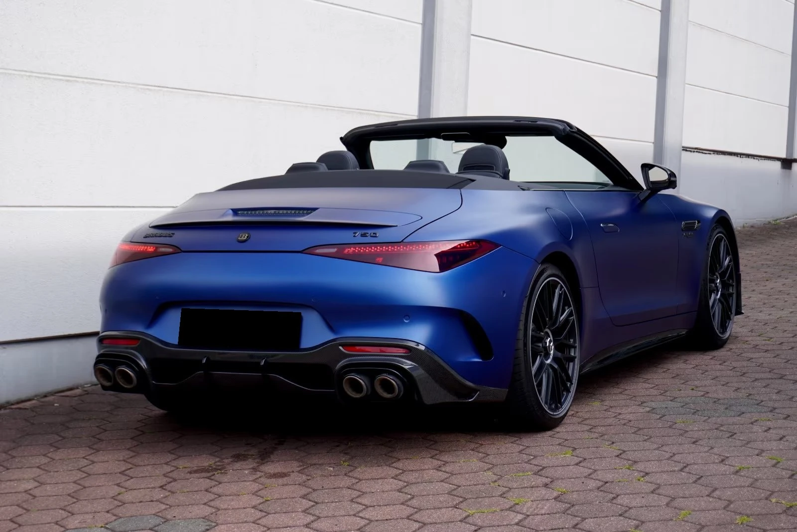 Mercedes-Benz SL 63 AMG BRABUS 750 / MANUFAKTUR / 4M/ NIGHT/ LIFT/ CARBON/, снимка 8 - Автомобили и джипове - 55928821
