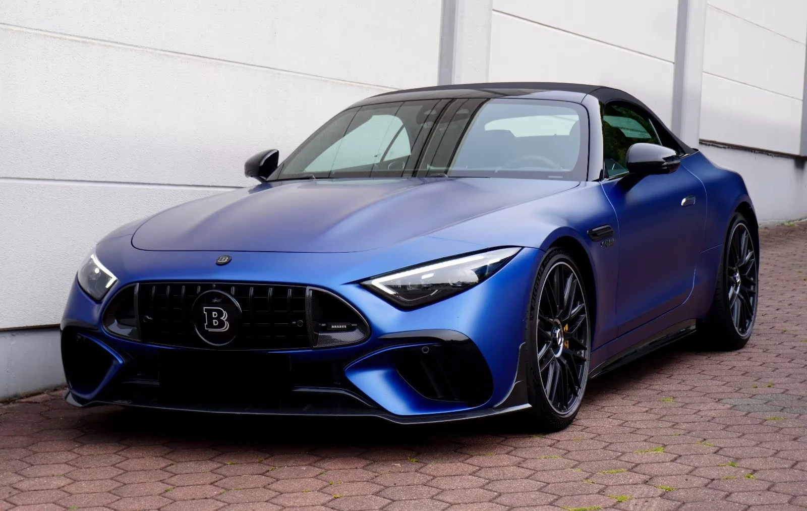 Mercedes-Benz SL 63 AMG BRABUS 750 / MANUFAKTUR / 4M/ NIGHT/ LIFT/ CARBON/, снимка 4 - Автомобили и джипове - 55928821