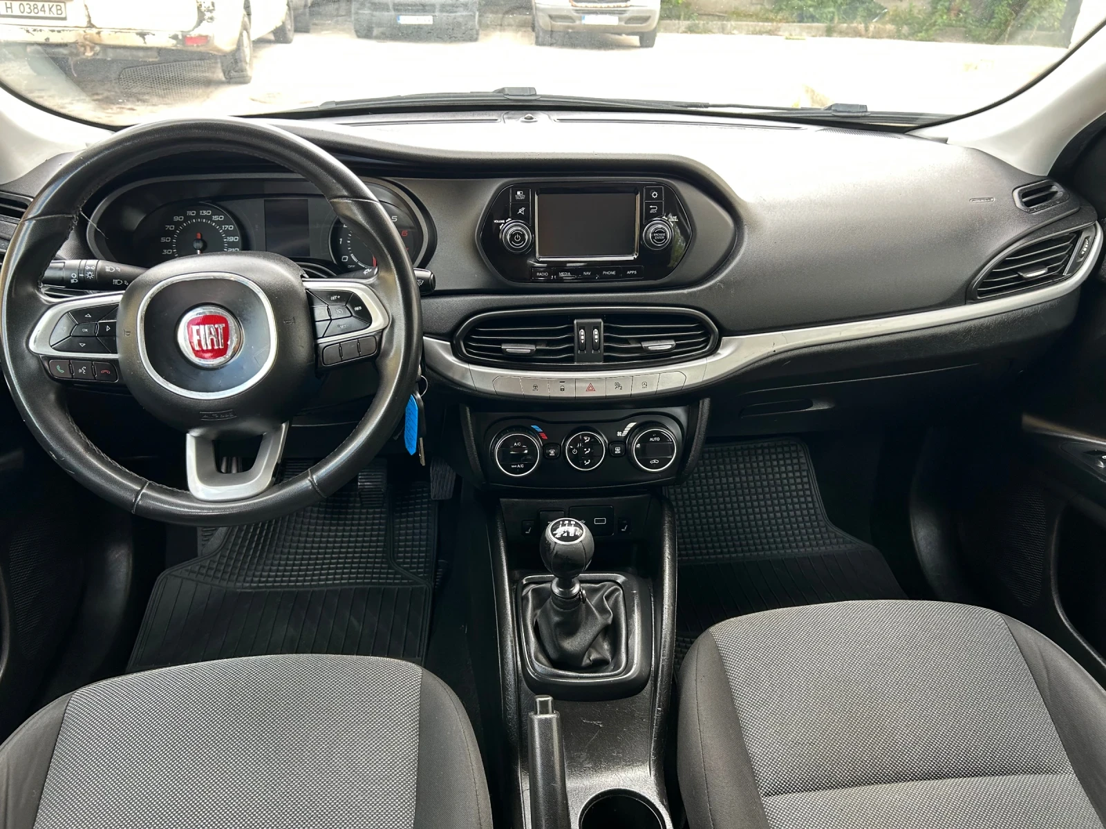 Fiat Tipo 1.4i 95k.c. НАВИ, снимка 10 - Автомобили и джипове - 56183985