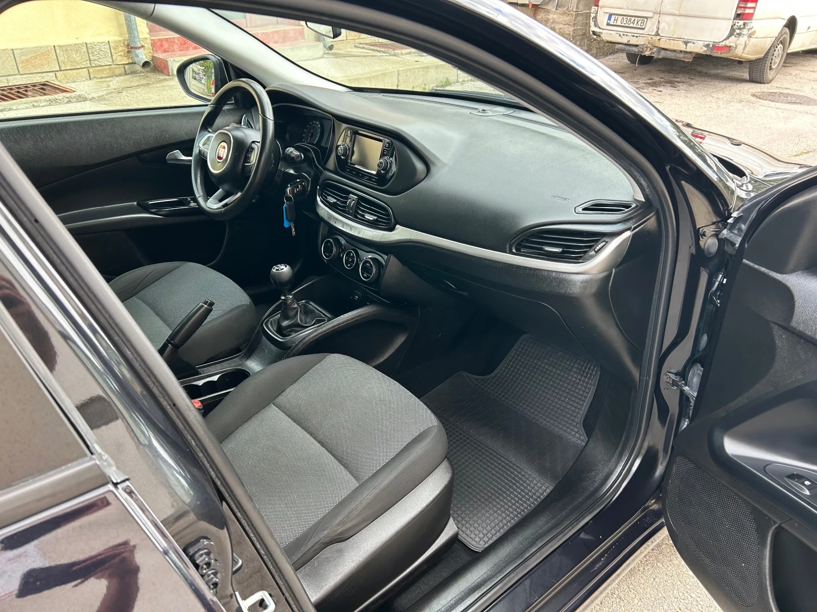 Fiat Tipo 1.4i 95k.c. НАВИ, снимка 13 - Автомобили и джипове - 56183985