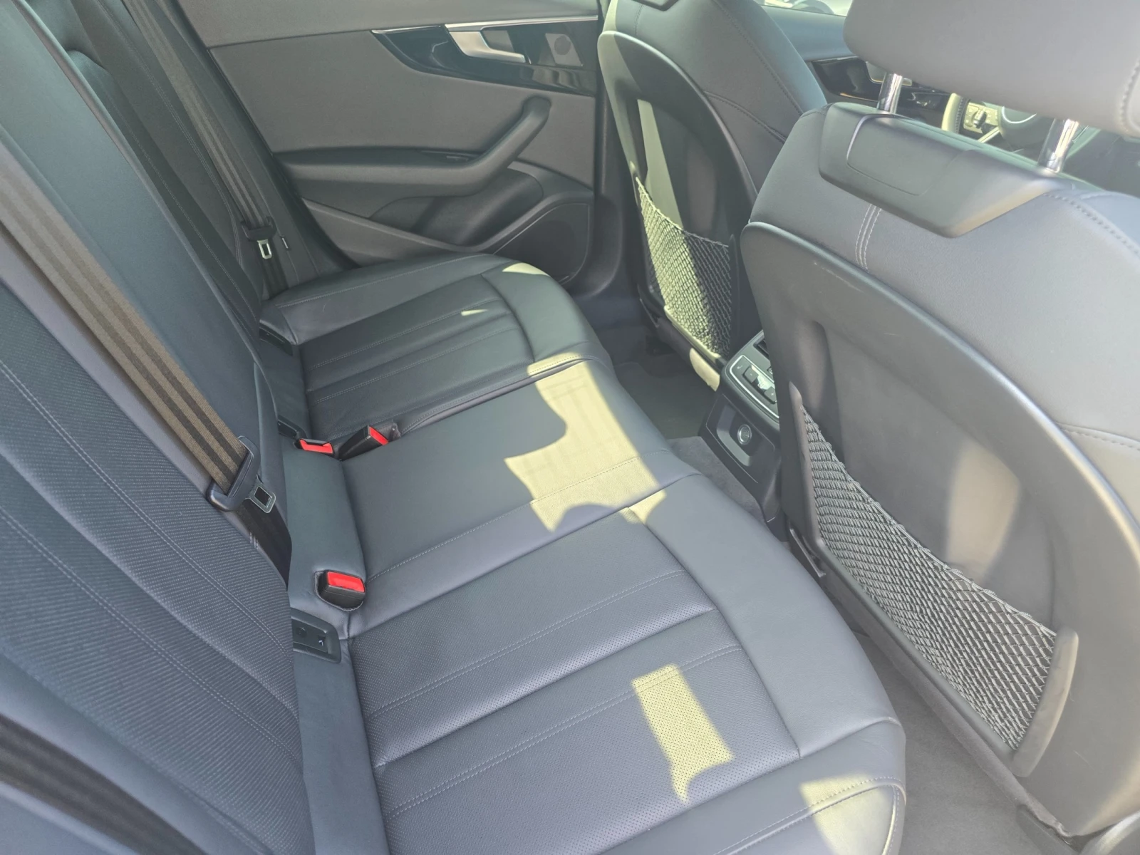 Audi A4 35TDI QUATTRO* Обдух* HUD* Подгрев* М.Точка* Камер, снимка 12 - Автомобили и джипове - 56258450