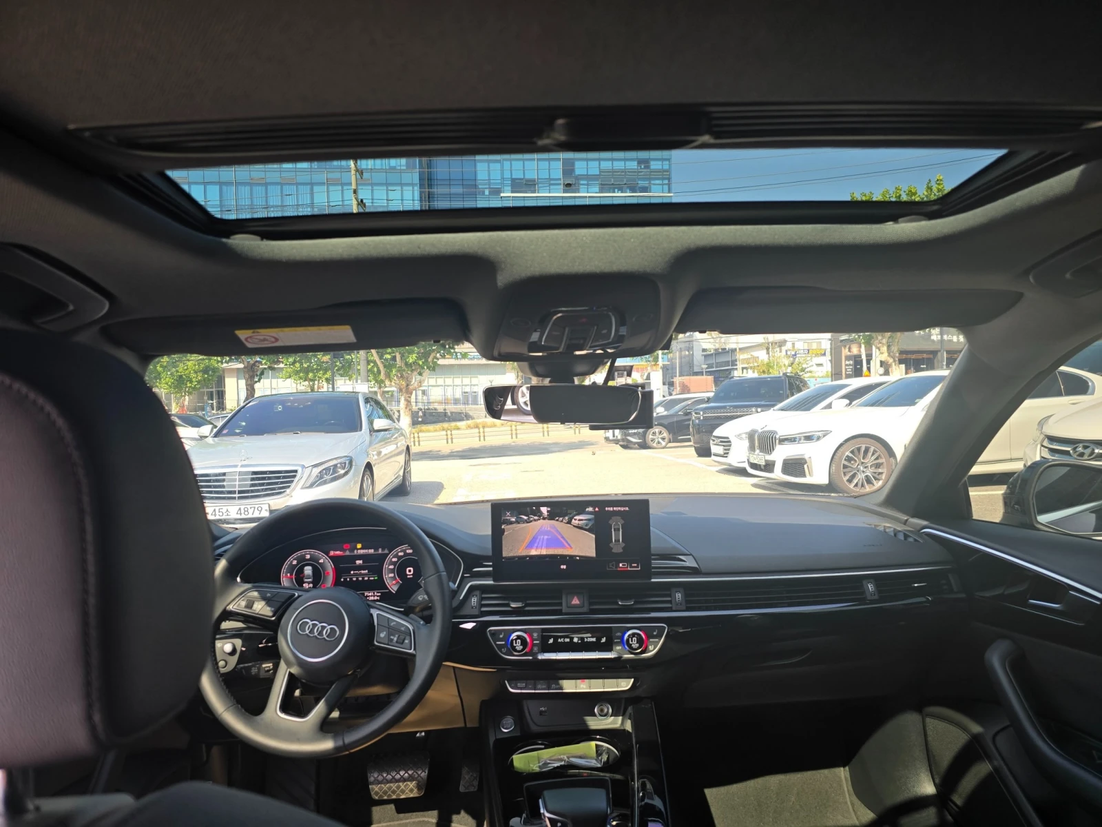 Audi A4 35TDI QUATTRO* Обдух* HUD* Подгрев* М.Точка* Камер, снимка 16 - Автомобили и джипове - 56258450