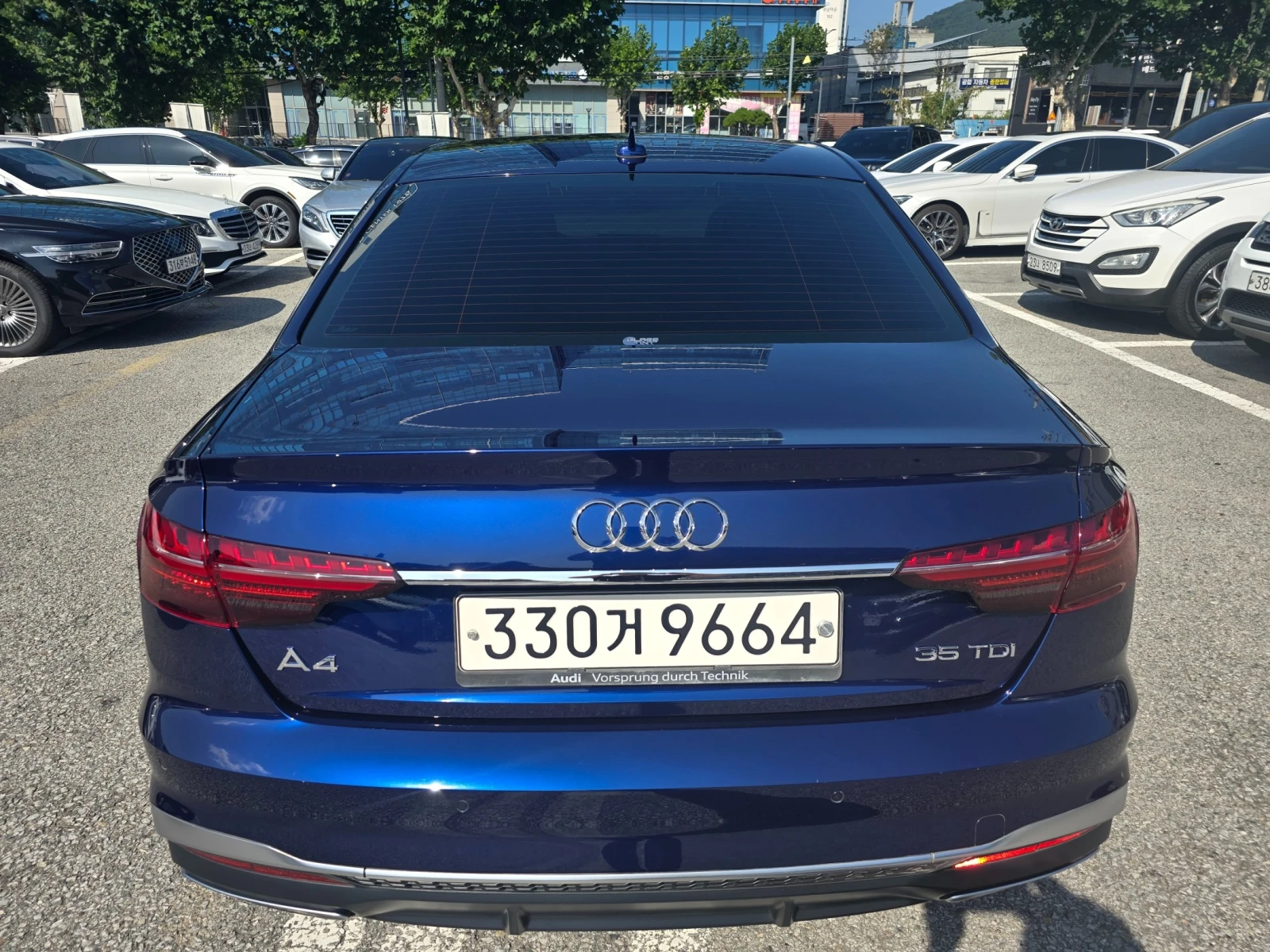 Audi A4 35TDI QUATTRO* Обдух* HUD* Подгрев* М.Точка* Камер, снимка 4 - Автомобили и джипове - 56258450