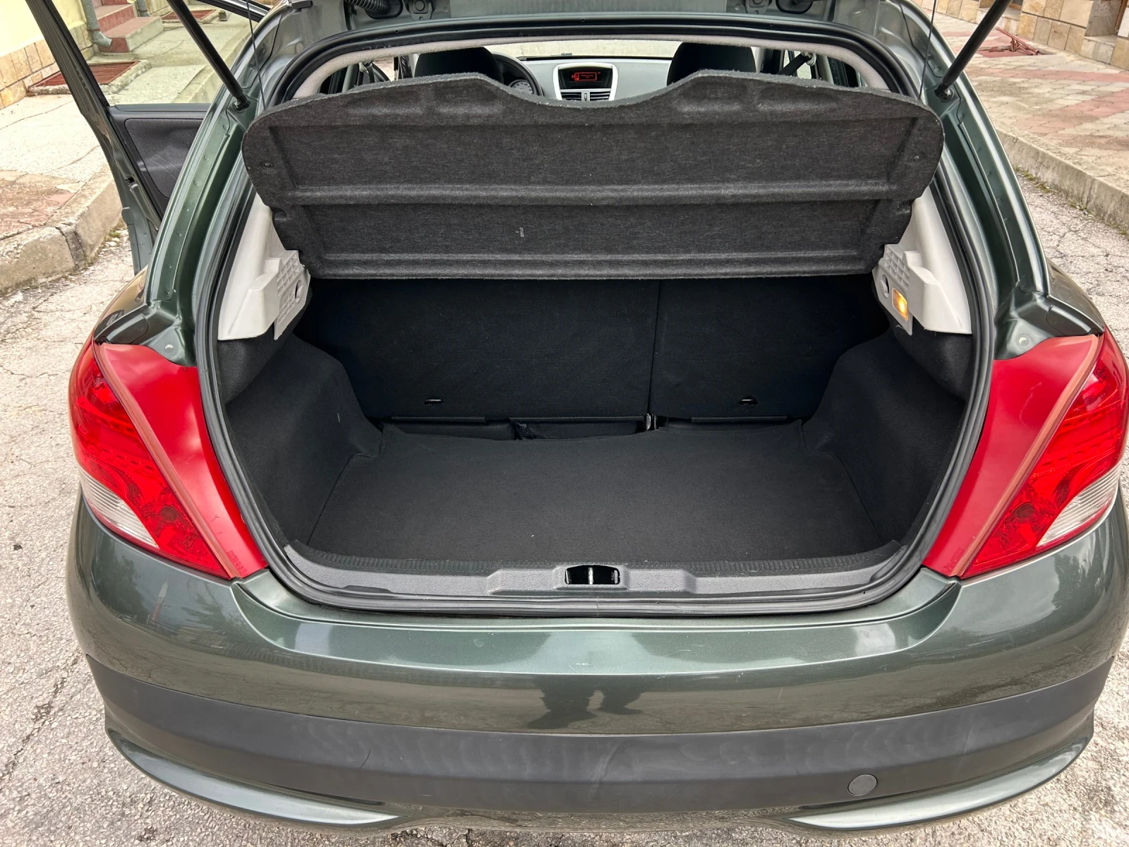 Peugeot 207 1.4i 75 ������ �����  | Mobile.bg � ����������� 13