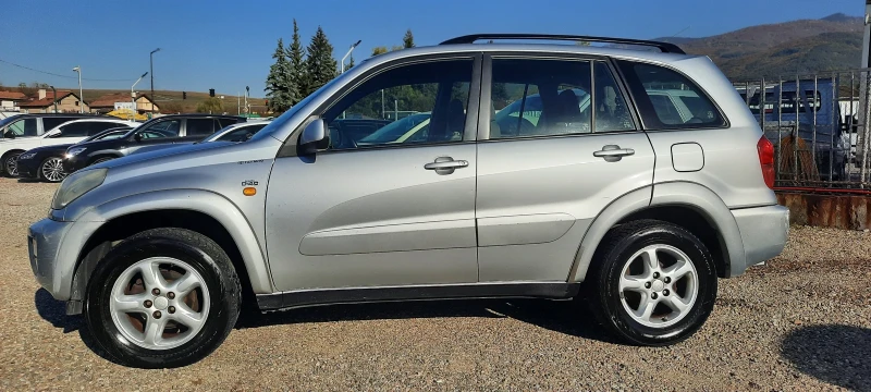 Toyota Rav4 D4D, снимка 3 - Автомобили и джипове - 47727308