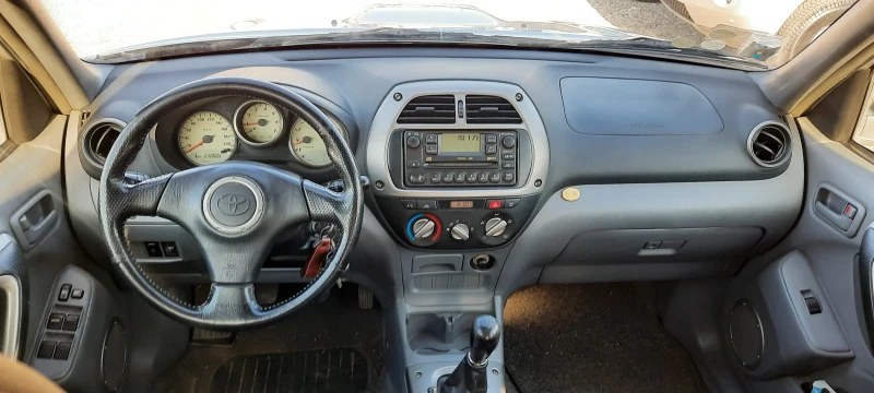 Toyota Rav4 D4D, снимка 8 - Автомобили и джипове - 47727308