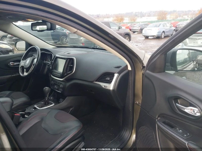 Jeep Cherokee 2.4L I-4 VVT, 184HP 4X4 Drive, снимка 11 - Автомобили и джипове - 52840159